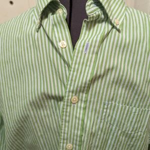 👍  GAP Classic Dress Shirt Medium Size Green Stripe Long sleeve.